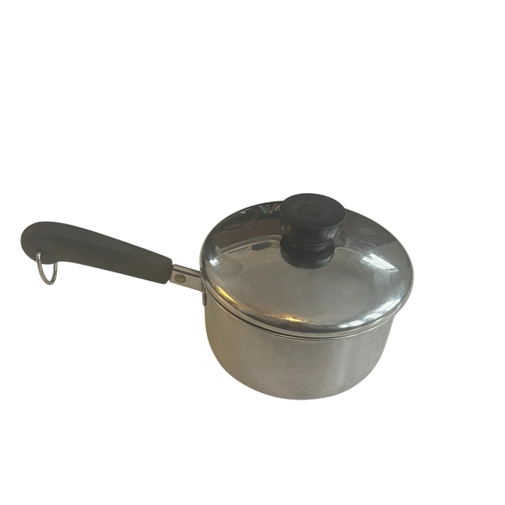 Revere Ware 1 Quart Sauce Pan Pot with lid Clinton Illinois 93d‎ USA